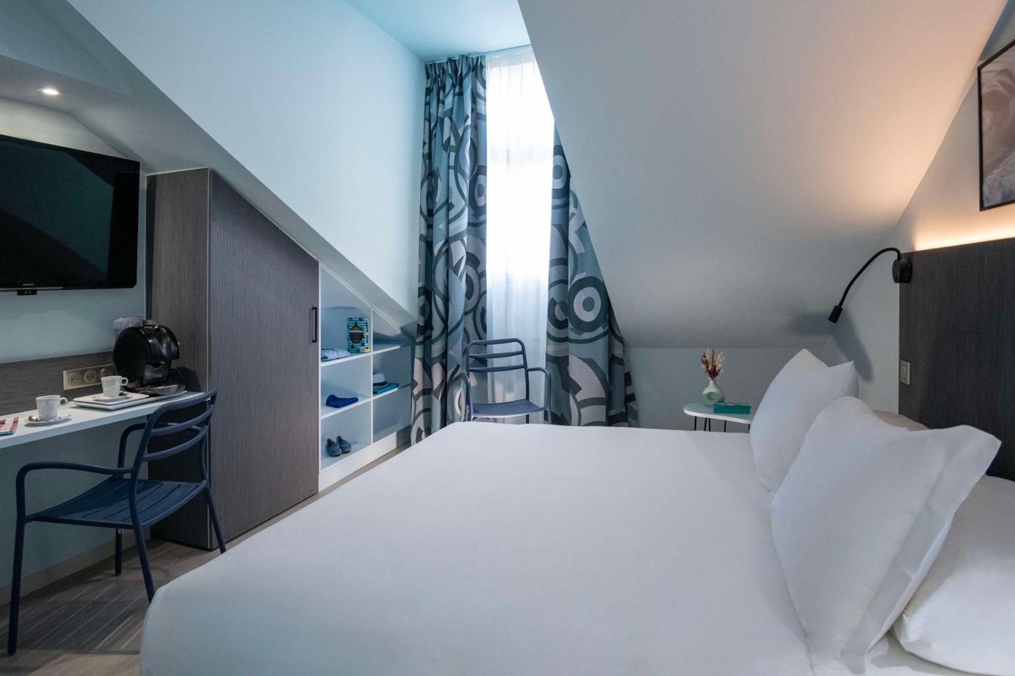 Comfort Queen Room Attic